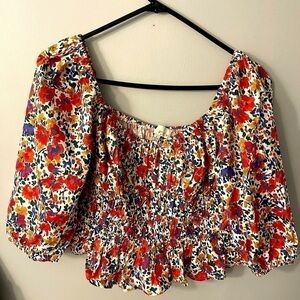 Women’s large pinch floral crop top